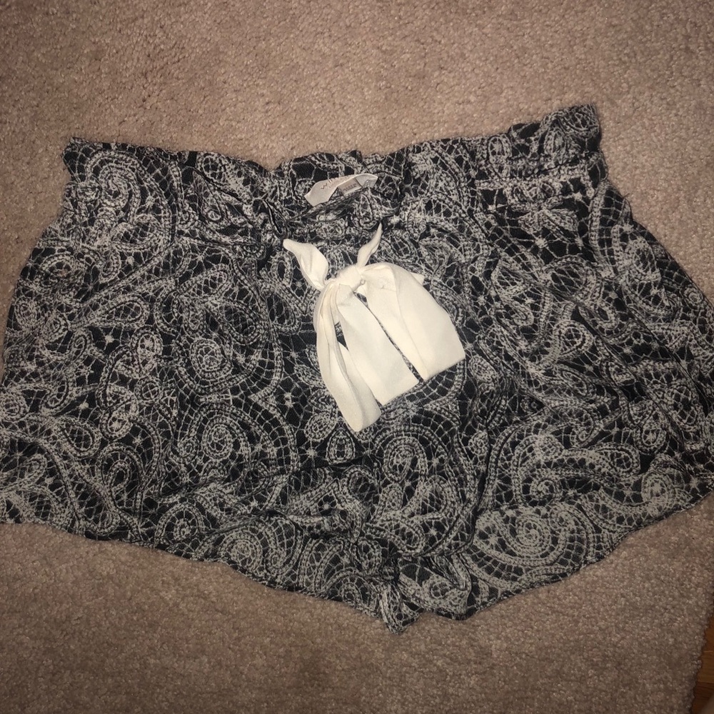 Artizia Wilfred Silk Shorts